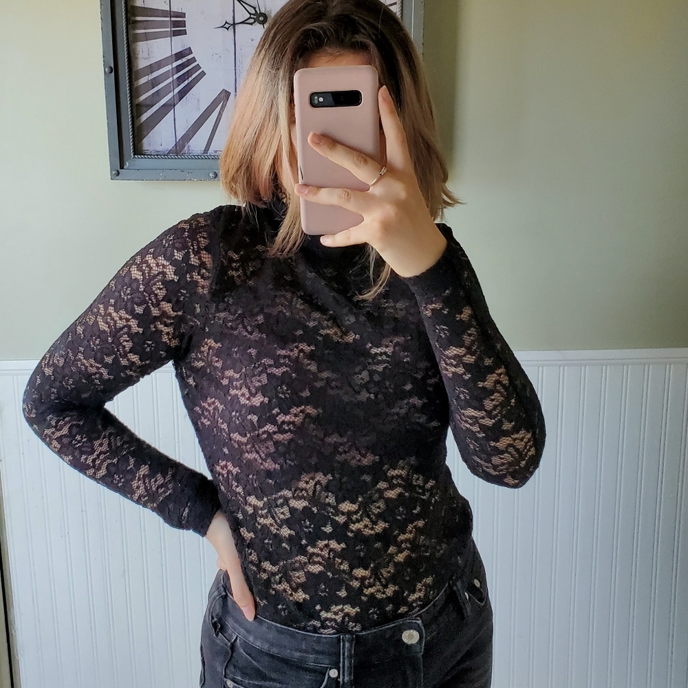 🌿 NWT H&M Long Sleeve Lace Top